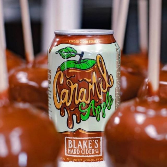Looking for a fun fall drink?

Grab your favorite Fall Cider and some Caramel Vodka and make a Caramel Apple Martini!!

Cheers! 🍸🍺🍎

@blakeshardciderco 
@faberliquors