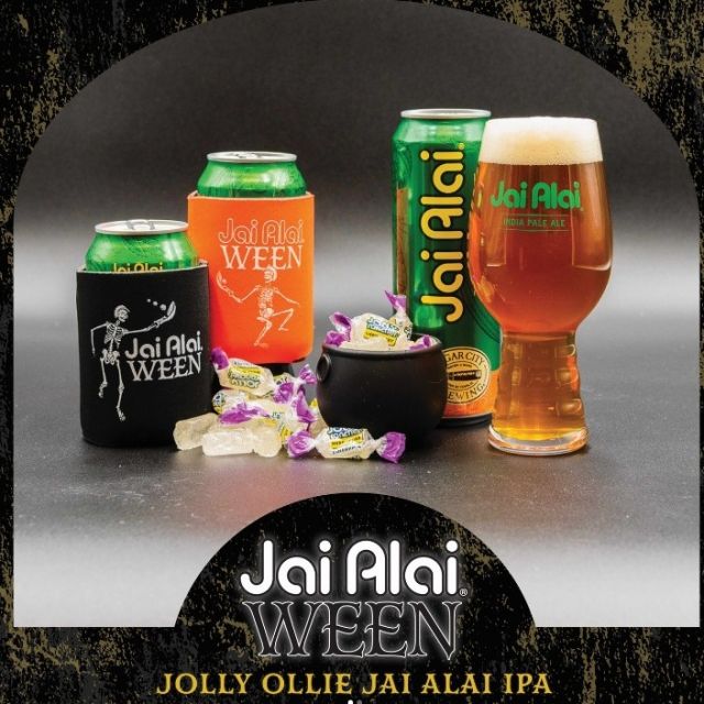 🎃Happy Halloween!! 🎃

Keep these beer and candy pairings in mind for after your kids go to bed tonight! 

Cheers!!🍻
@cigarcitybrewing 
#happyhalloween #candyandbeer #craftbeer #cigarcity #canarchy #jaialaiween